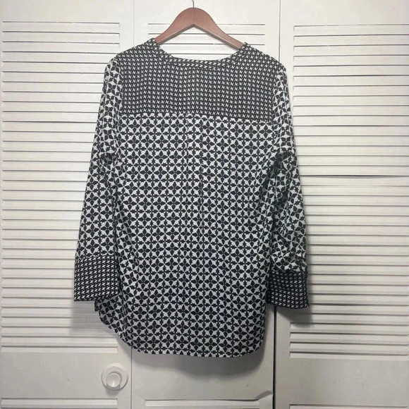 Primark Long Sleeve Geometric Pattern Navy and White Blouse Size 12 - Picture 6 of 6